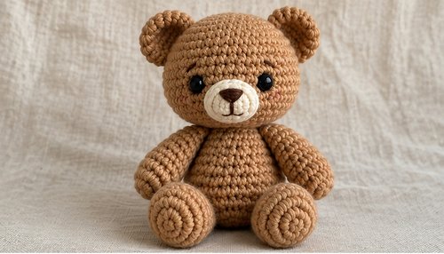 Crochet amigurumi patterns: finished teddy bear