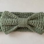Bow crochet headband